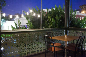 Treehouse Hideouts Balcony Apartment - Port of Echuca Townhouse